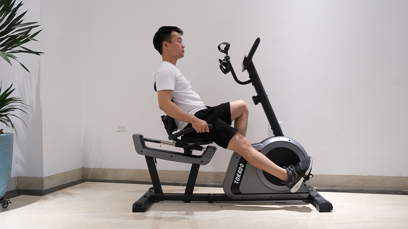 Xe đạp phục hồi chức năng TK8601R