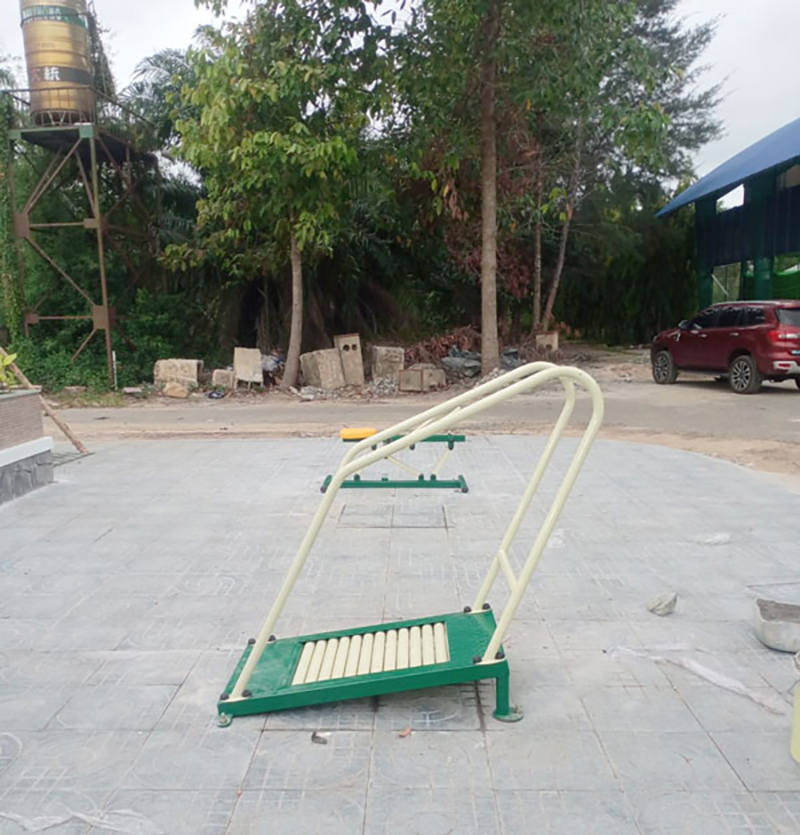 Máy chạy bộ ngoài trời HQ-630 hỗ trợ tập đi bộ, chạy bộ ngoài trời hiệu quả