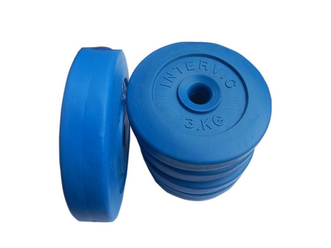 Trên tạ bánh nhựa có ghi trọng lượng rõ ràng