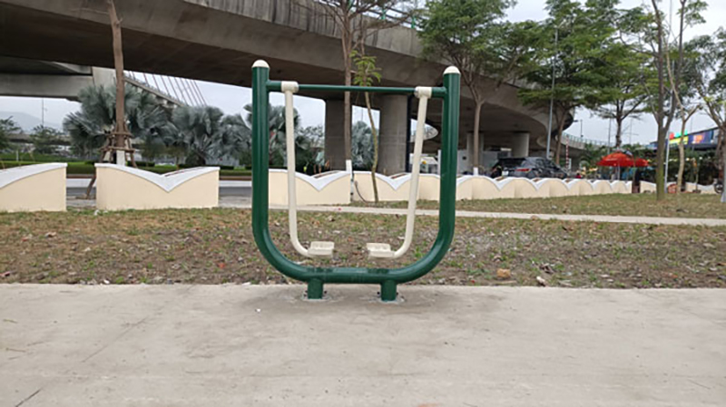 Máy đi bộ trên không HQ-607 thiết kế chắc chắn, hỗ trợ tập thể dục toàn thân