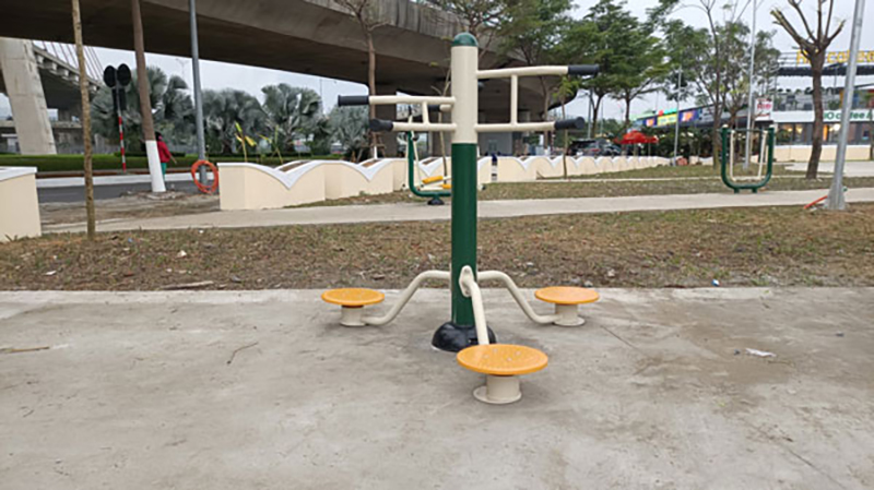 Máy tập xoay eo HQ-603 lắp đặt bằng cách chôn cố định xuống đất