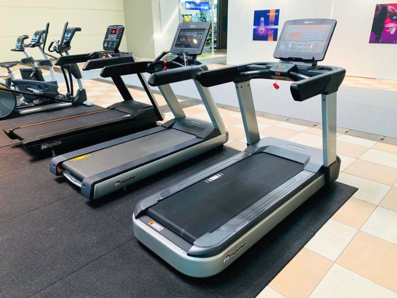 Máy chạy bộ Impulse AC4000