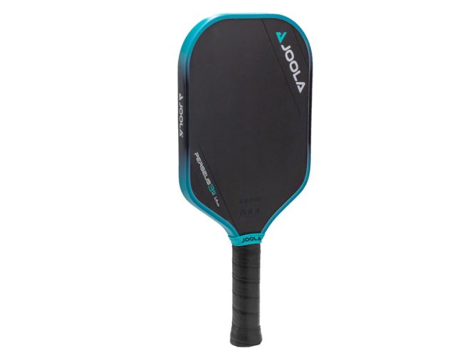 Vợt có thiết kế đặc biệt giúp tăng diện tích điểm ngọt