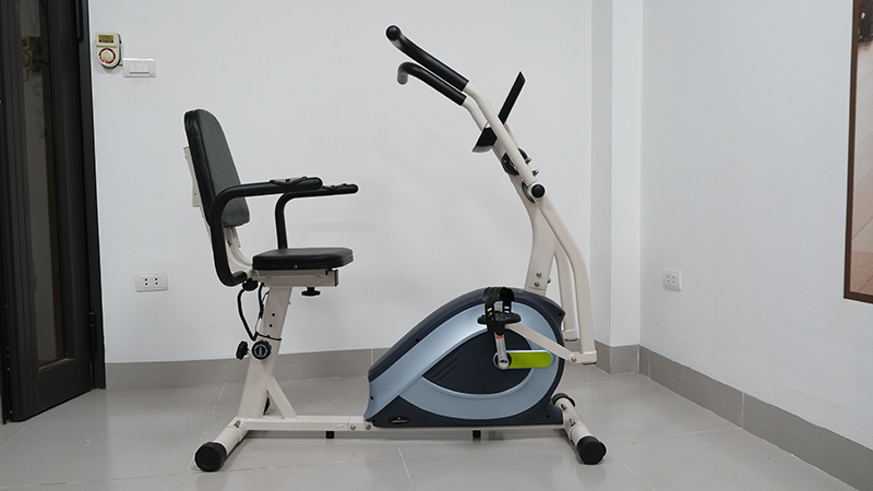 Hình ảnh thực tế Xe đạp tập phục hồi chức năng BC81013