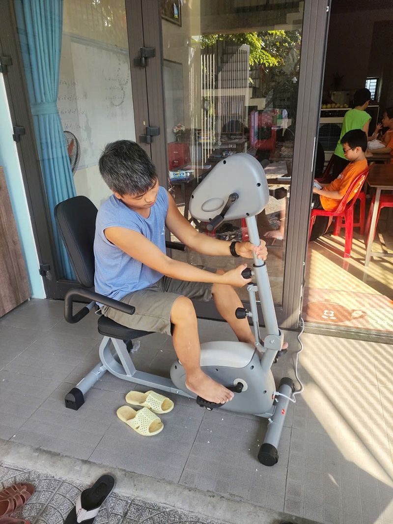 Hình ảnh thực tế Xe đạp tập phục hồi chức năng điện T698