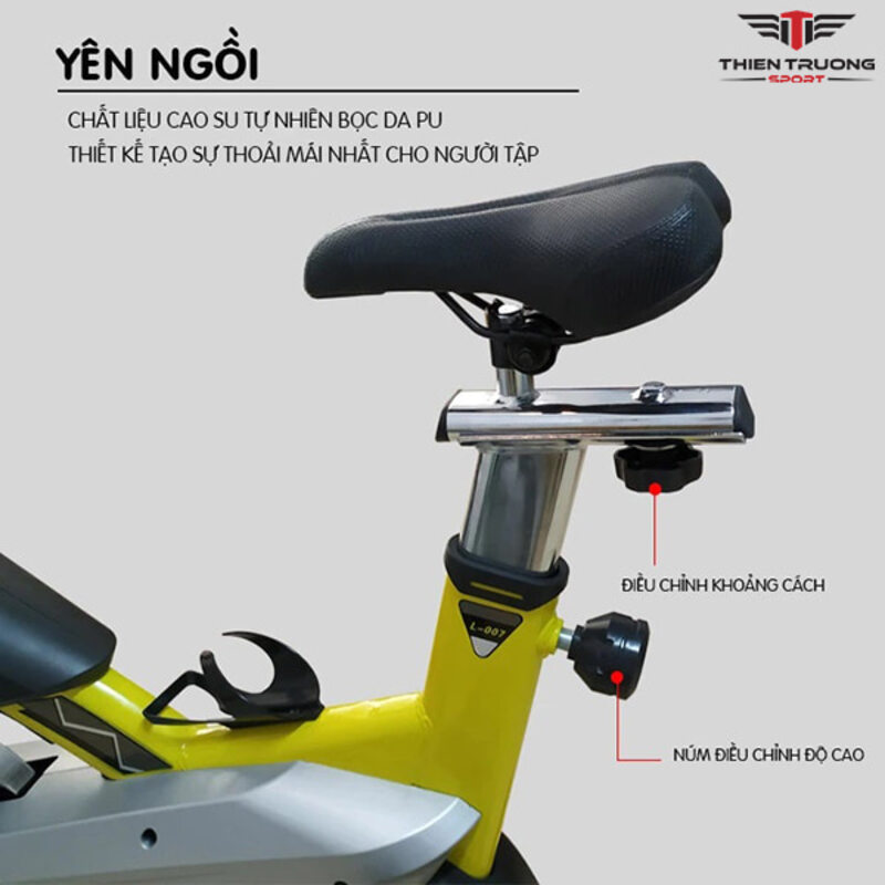 Bộ phận yên ngồi đạp xe được bọc nệm da cực êm tạo cảm giác thoải mái