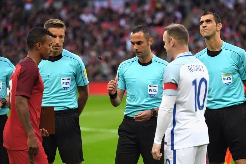 Đồng xu trọng tài FIFA