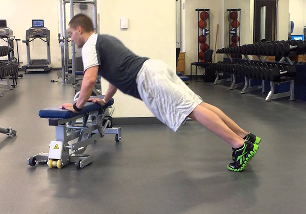 kỹ thuật Hands Elevated Push Up