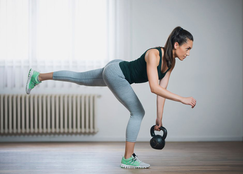 Bài tập Kettlebell One Legged Deadlift