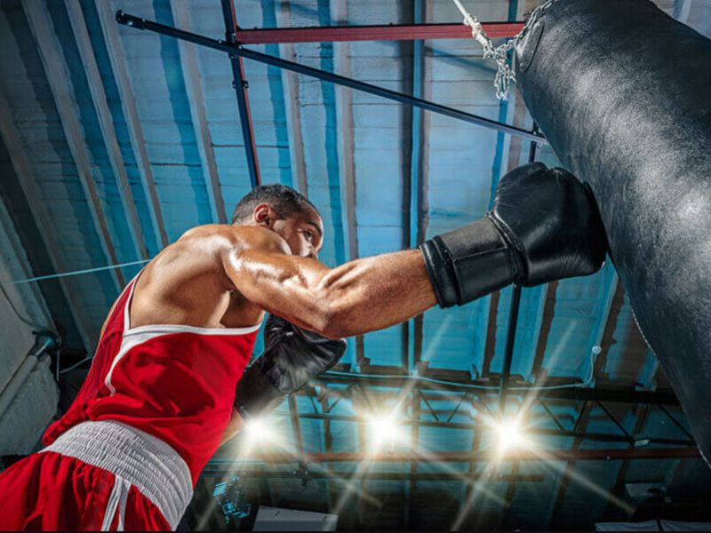 bài tập tăng lực đấm ra đòn mạnh trong boxing