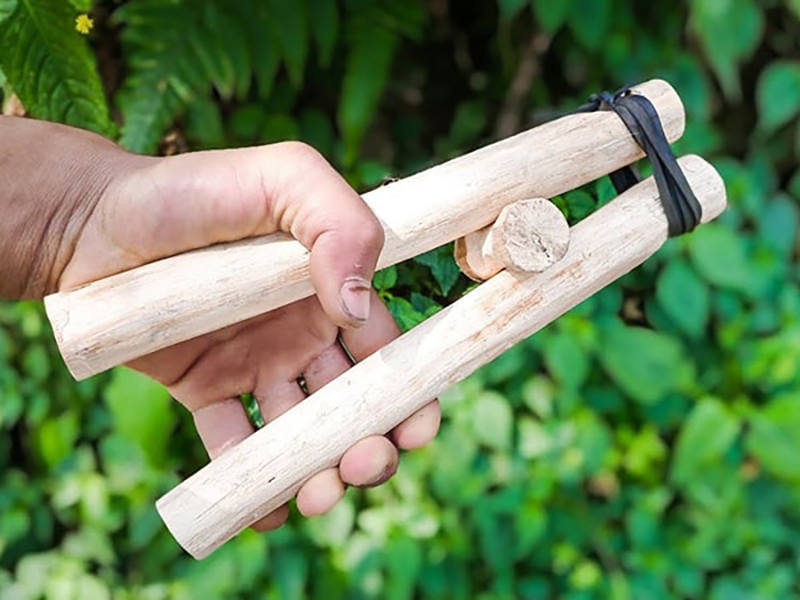 Cách làm kìm bóp tay gỗ tại nhà