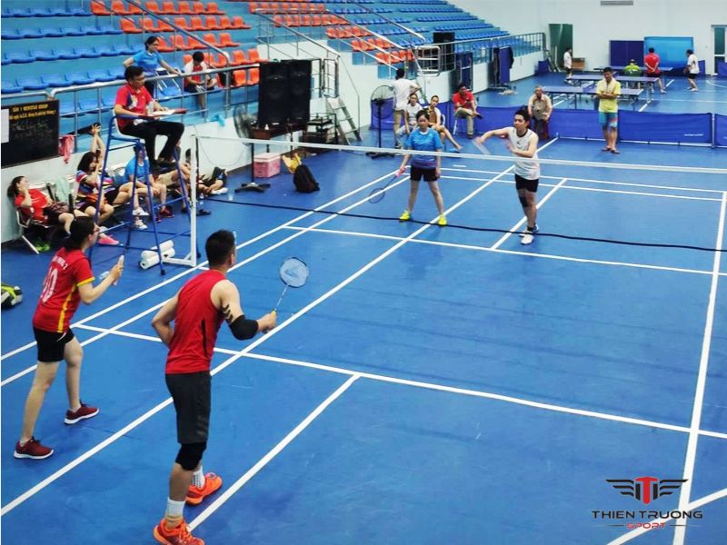 Kỹ thuật phát cầu thi đấu cầu lông đôi