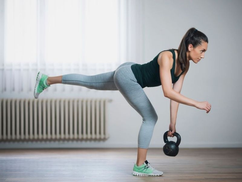 Bài tập Kettlebell One Legged Deadlift