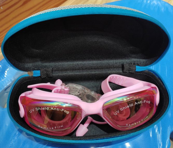 kinh boi Speedo S86S AD 4