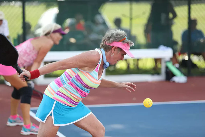 Người cao tuổi có chơi được Pickleball không