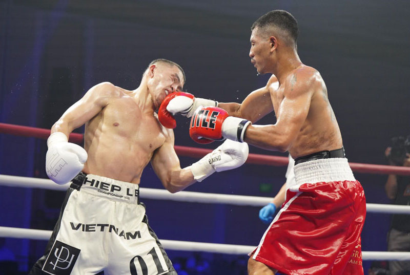 Võ sĩ Southpaw có lợi thế khi đối đầu với võ sĩ chính thống
