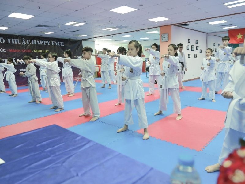 Lớp học võ thuật tự vệ Hà Nội: Happy face Karate Hà Đông