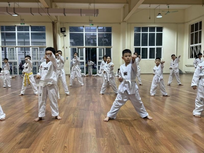Trường thể thao thiếu niên 10 – 10 là lớp học võ thuật tự vệ Hà Nội có chất lượng tốt