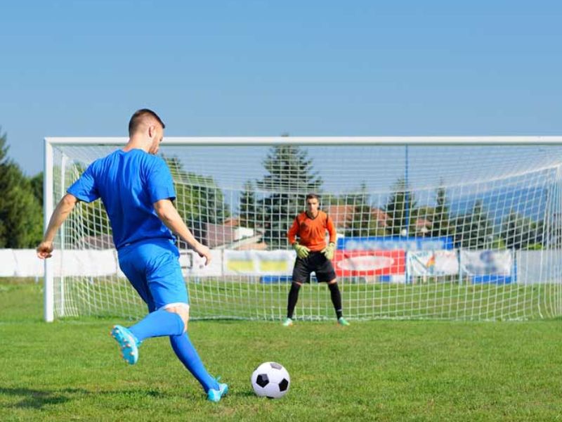 Cầu thủ được đăng ký đá penalty phải đích thân thực hiện mà không được thay bằng cầu thủ khác