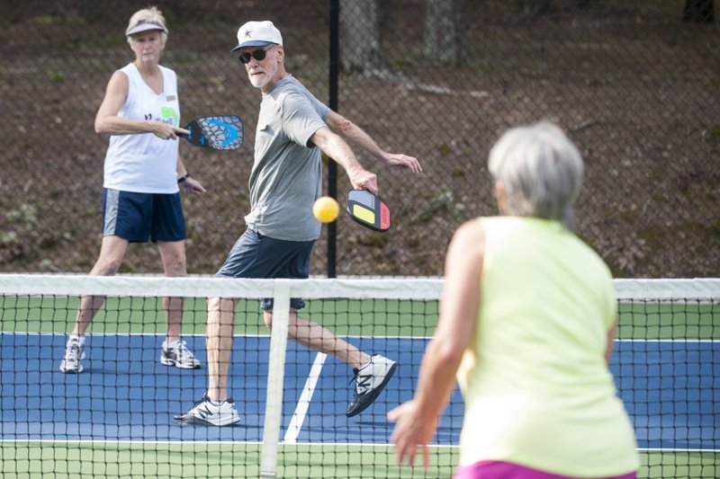 Người cao tuổi có chơi được Pickleball không