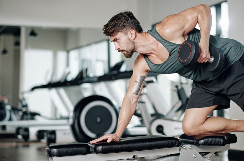 Tập One Arm Dumbbell Row đúng kỹ thuật