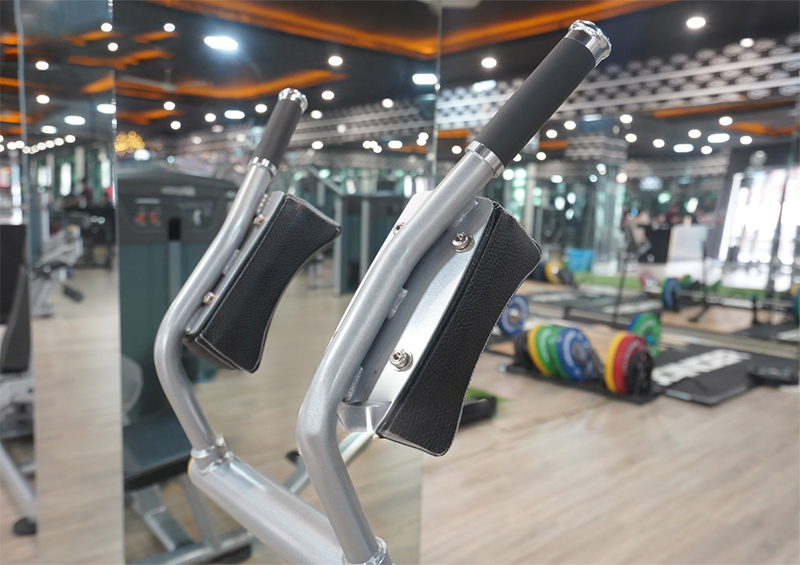 Tay cầm được bọc cao su