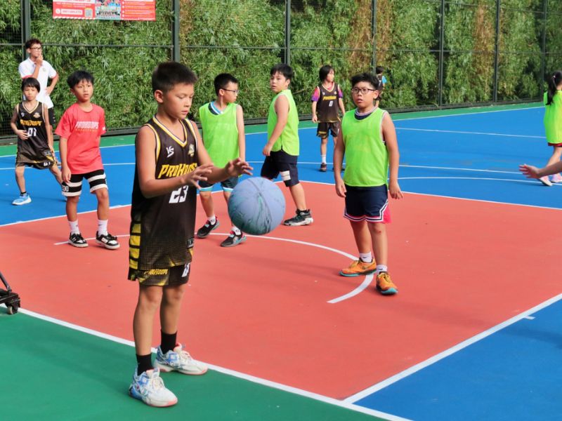 Prohoops Basketball là trung tâm dạy bóng rổ nằm tại khu đô thị Ecopark