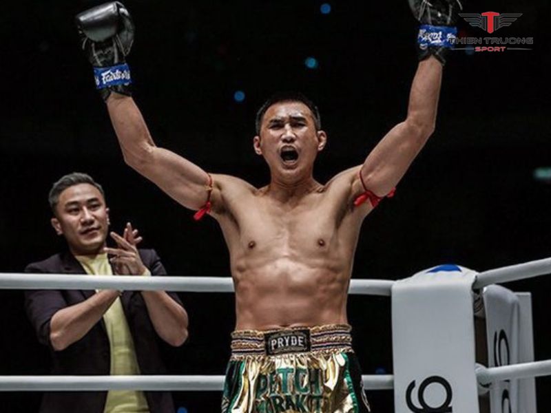 Võ sĩ muay thái Saenchai