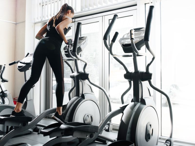 Bài tập bổ trợ WWE cho tim mạch với máy tập elliptical