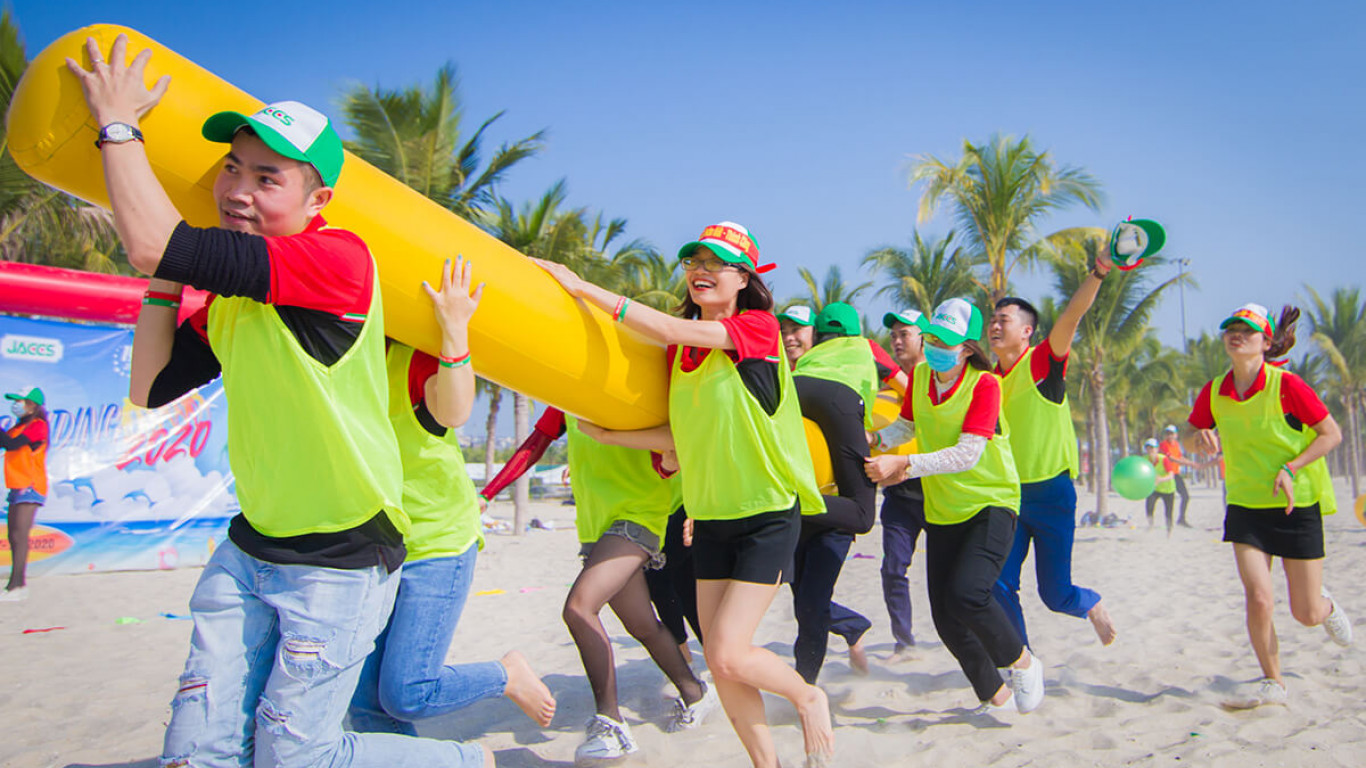 Áo pitch được dùng để phân biệt đội hình chính và đội hình dự bị trong thi đấu hoặc huấn luyện thể dục