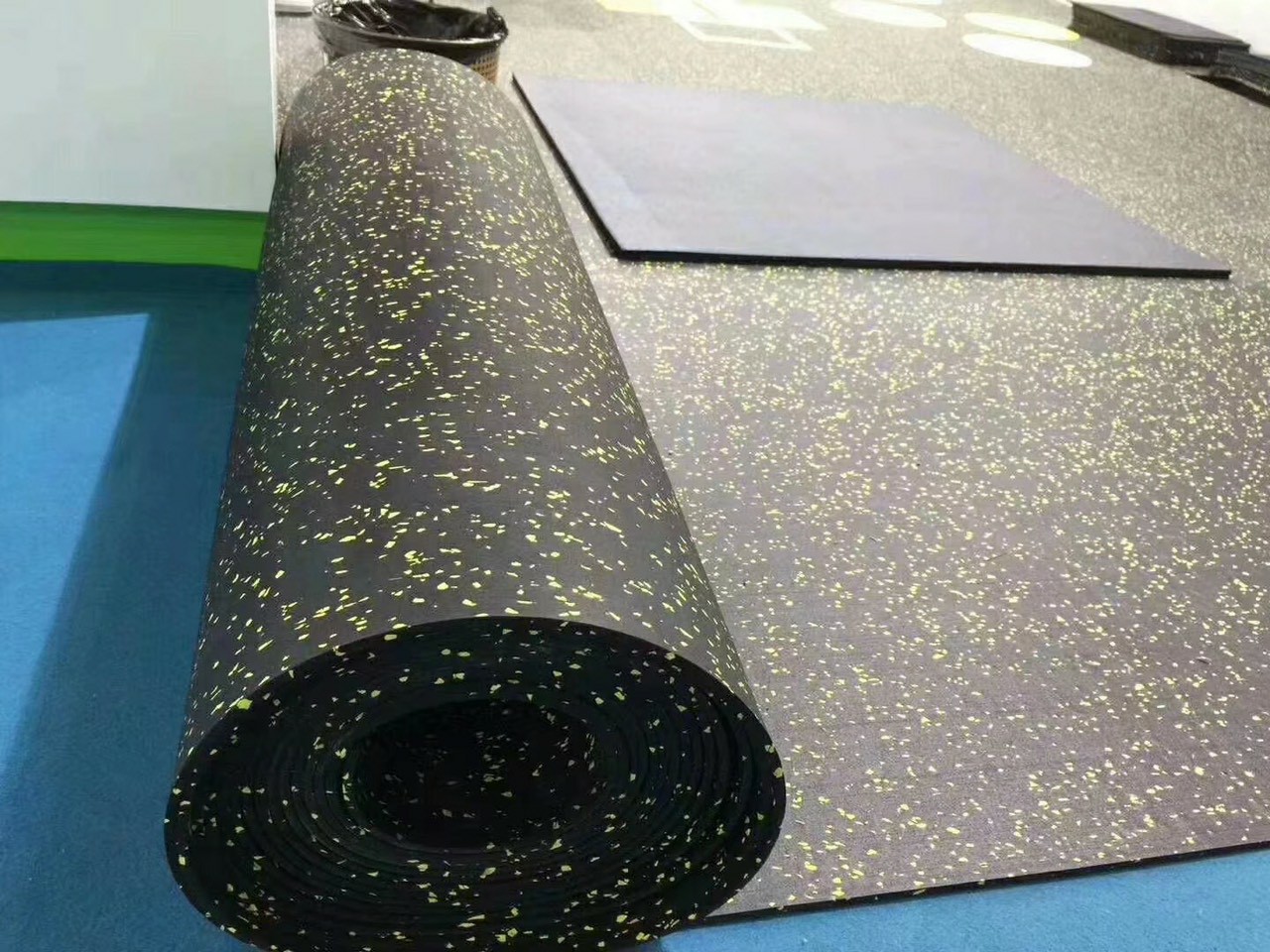 Cuộn thảm sàn cao su 6mm