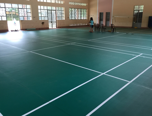 Thi công sân cầu lông