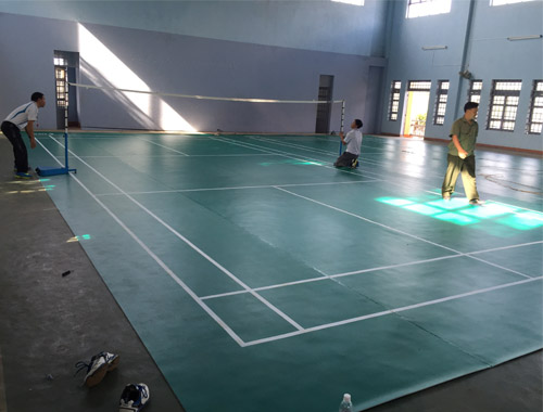 Thi công sân cầu lông