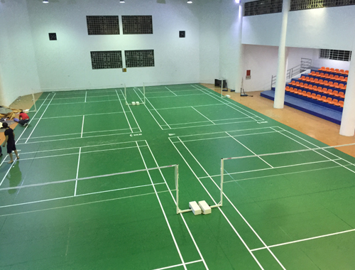 Thi công sân cầu lông