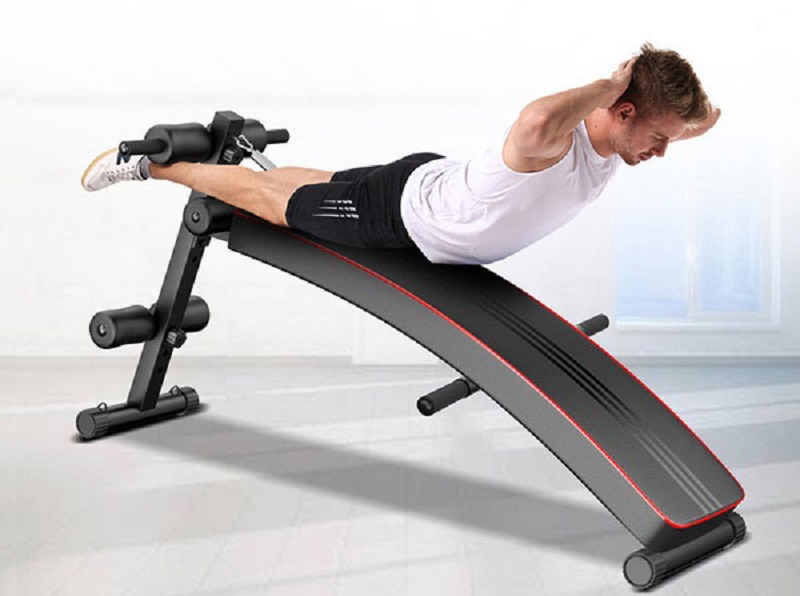 Bài tập với ghế cong tập bụng