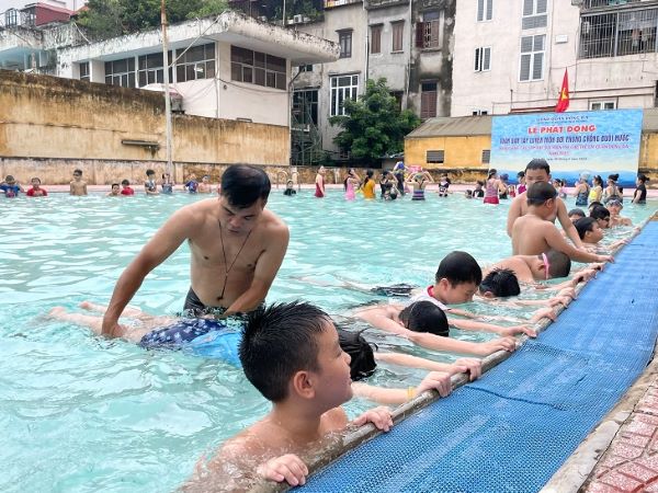 học bơi bể bơi thái hà