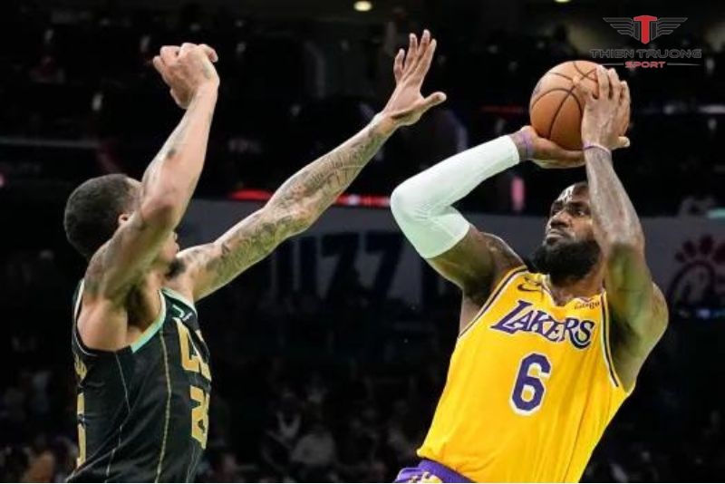 Fadeaway Shot