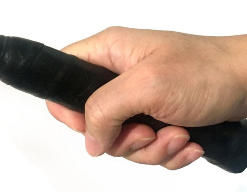 Cách cầm vợt cầu lông kiểu cán búa