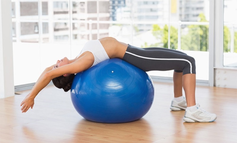 Lợi ích của bóng tập Yoga