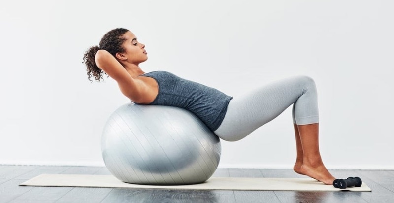 Kiểm tra độ đàn hồi của bóng