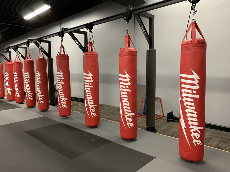 Cách treo bao cát trong nhà