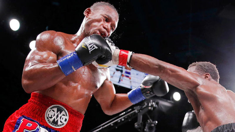 Combo đòn tấn công Jab, Right uppercut, Left hook, Cross