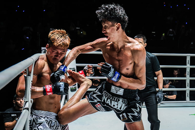 Combo đòn trong boxing Right Cross, Left Hook, Right Uppercut