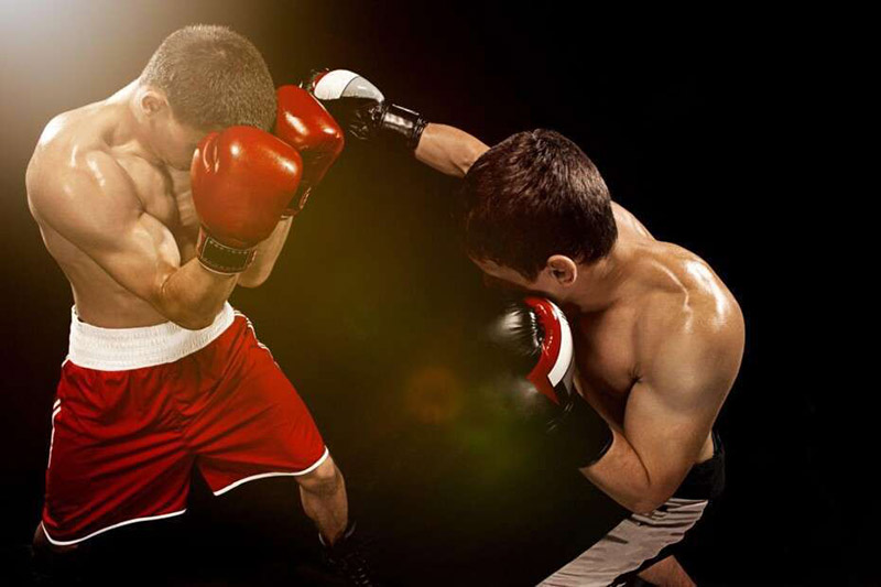 Overhand trong boxing là gì