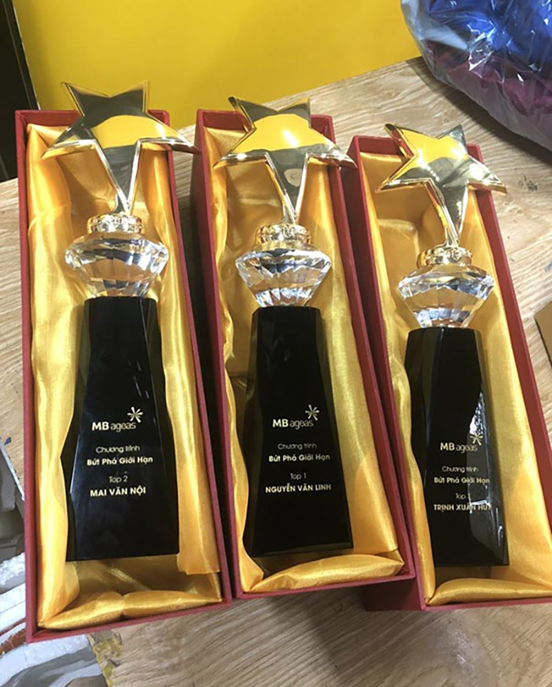 Hình ảnh thực tế Cúp pha lê CPL 34 