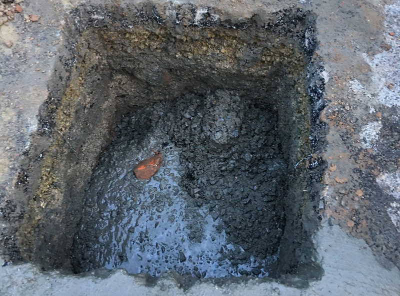 Hố chôn trụ bóng rổ