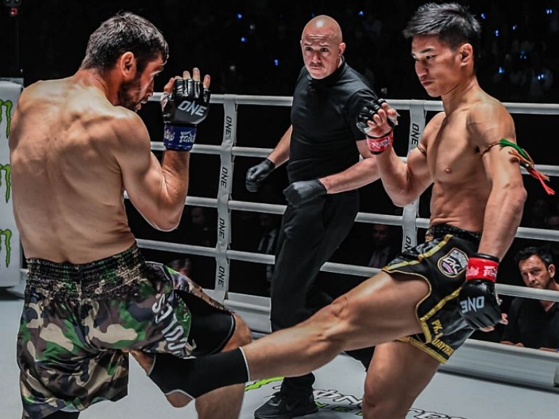 Một trong những lỗi lớn nhất khi thực hiện đòn đá thấp trong Muay Thái là không sử dụng xương ống chân
