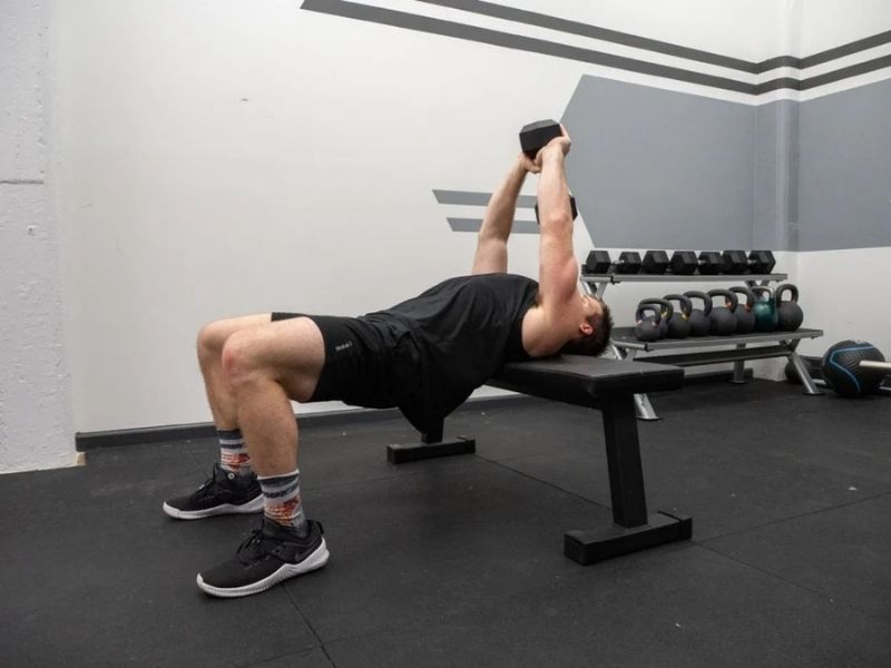 Thử các biến thể phù hợp của Dumbbell Pullover