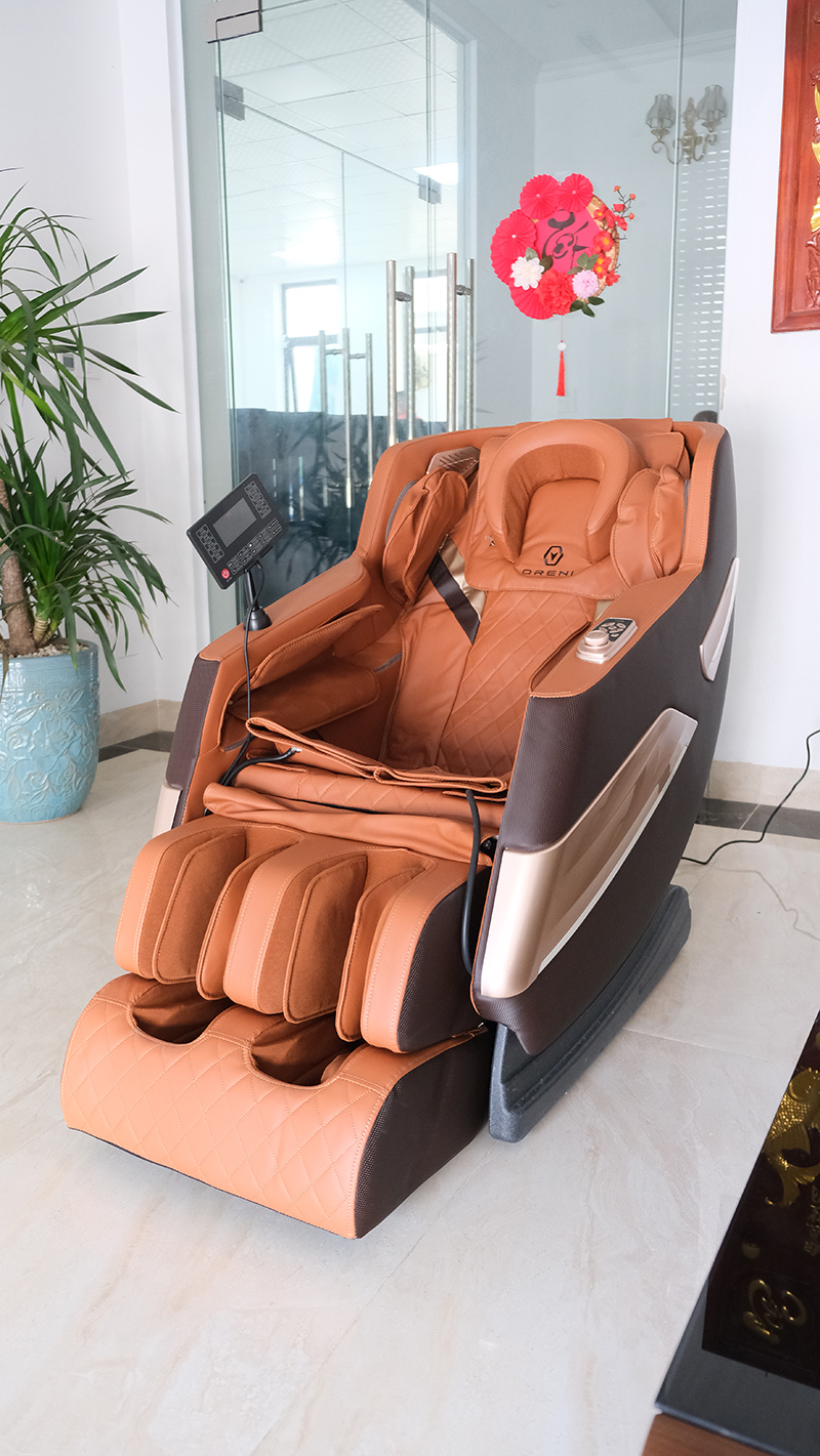 Ghế massage toàn thân Oreni OR-166 Pro thiết kế sang trọng, tinh tế