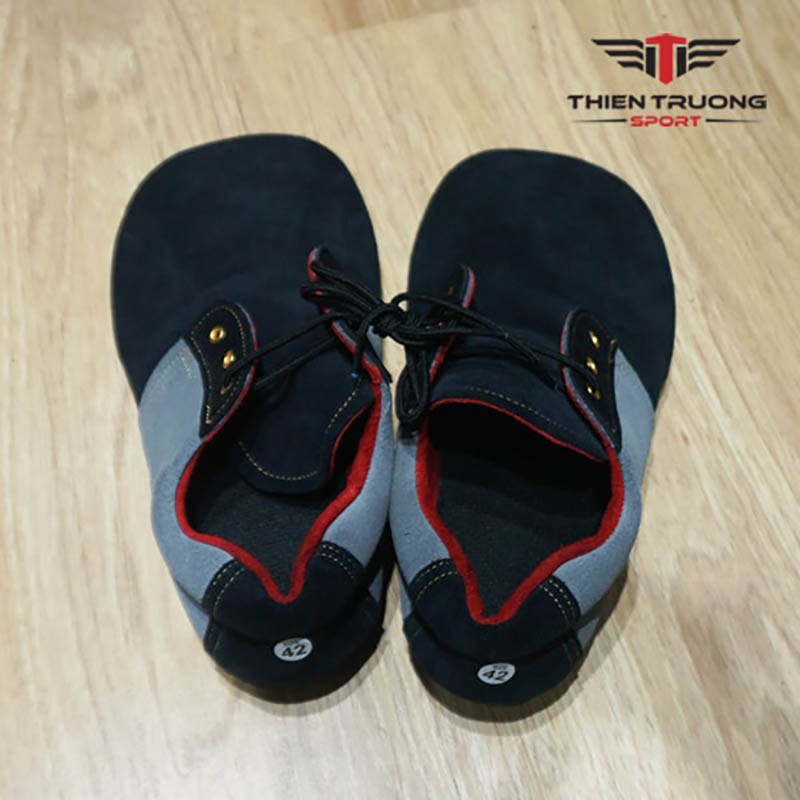 Giày đá cầu 4 lớp màu đen